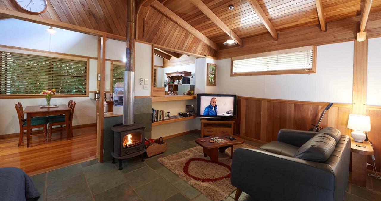 Sharlynn By The River Malanda Exterior photo