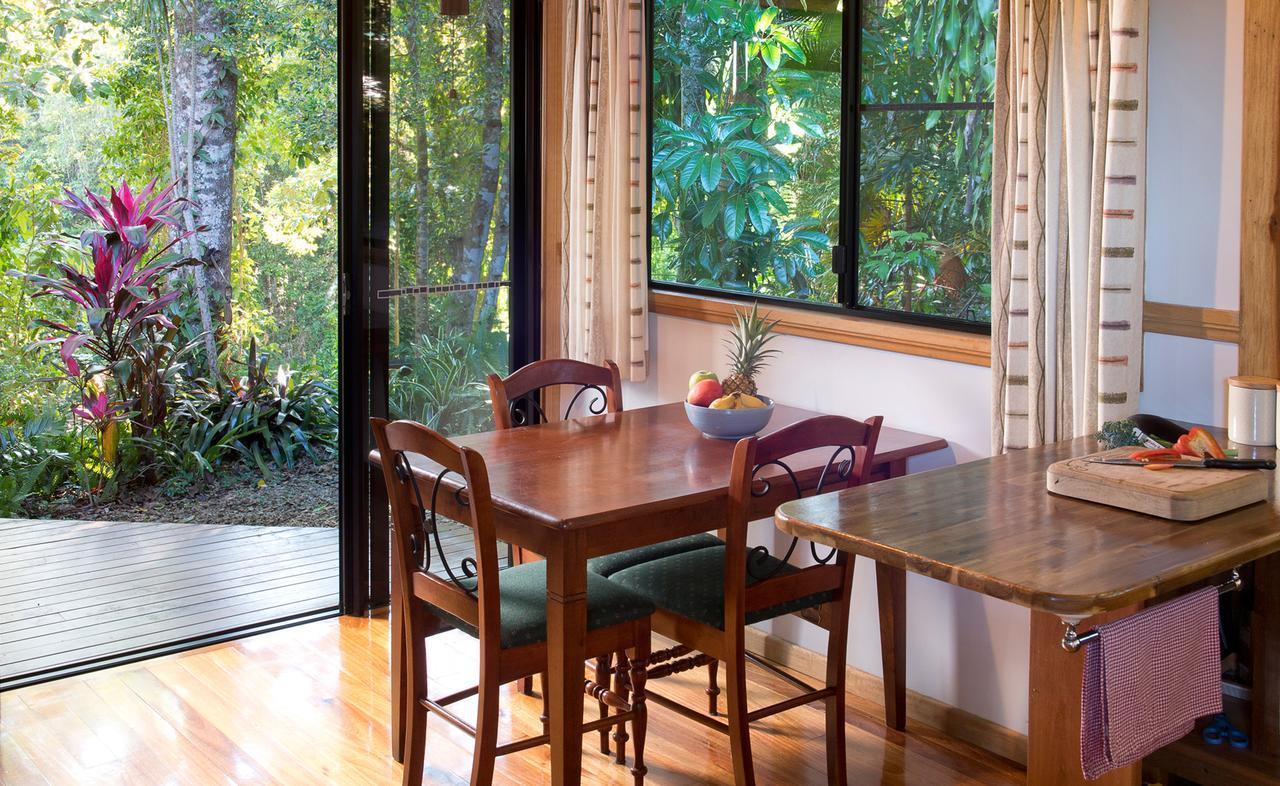 Sharlynn By The River Malanda Exterior photo