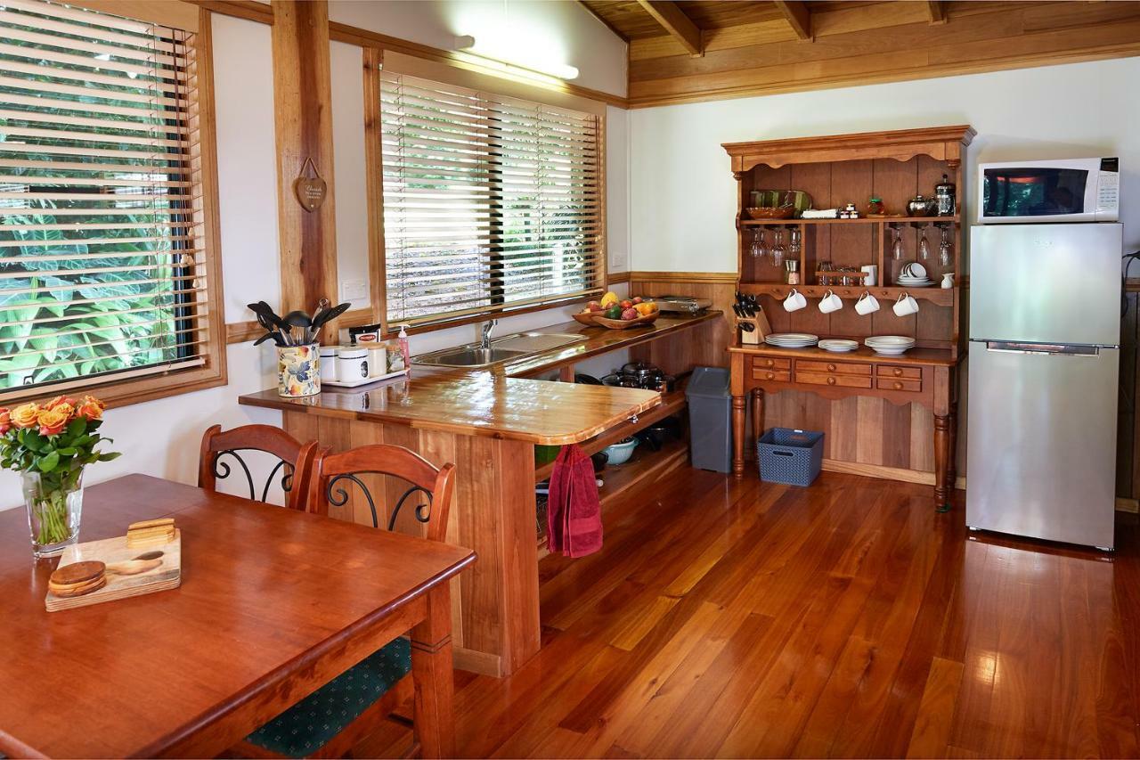 Sharlynn By The River Malanda Exterior photo